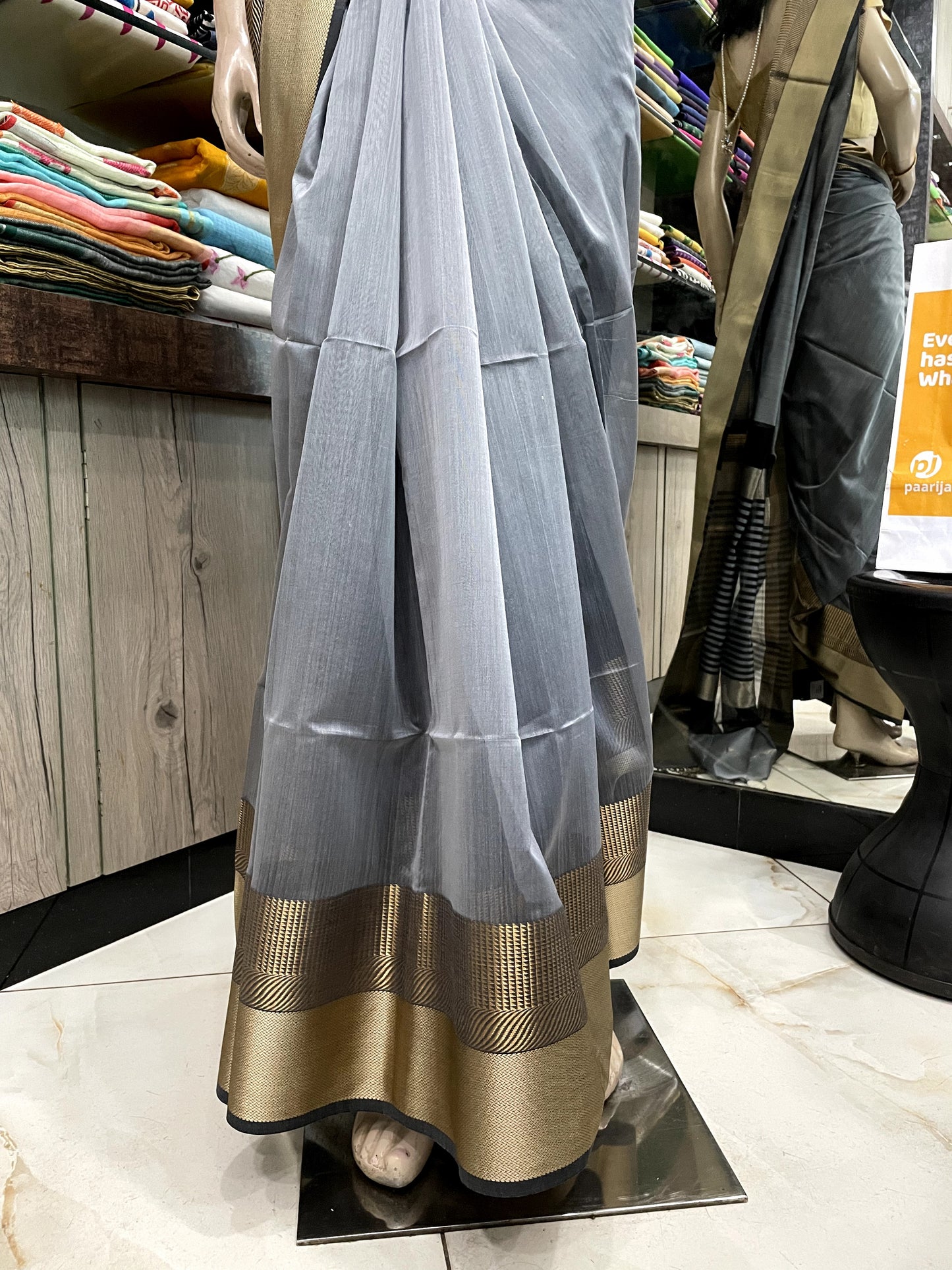 D24A030 Grey Black Pure Handloom Maheshwari Silk Saree