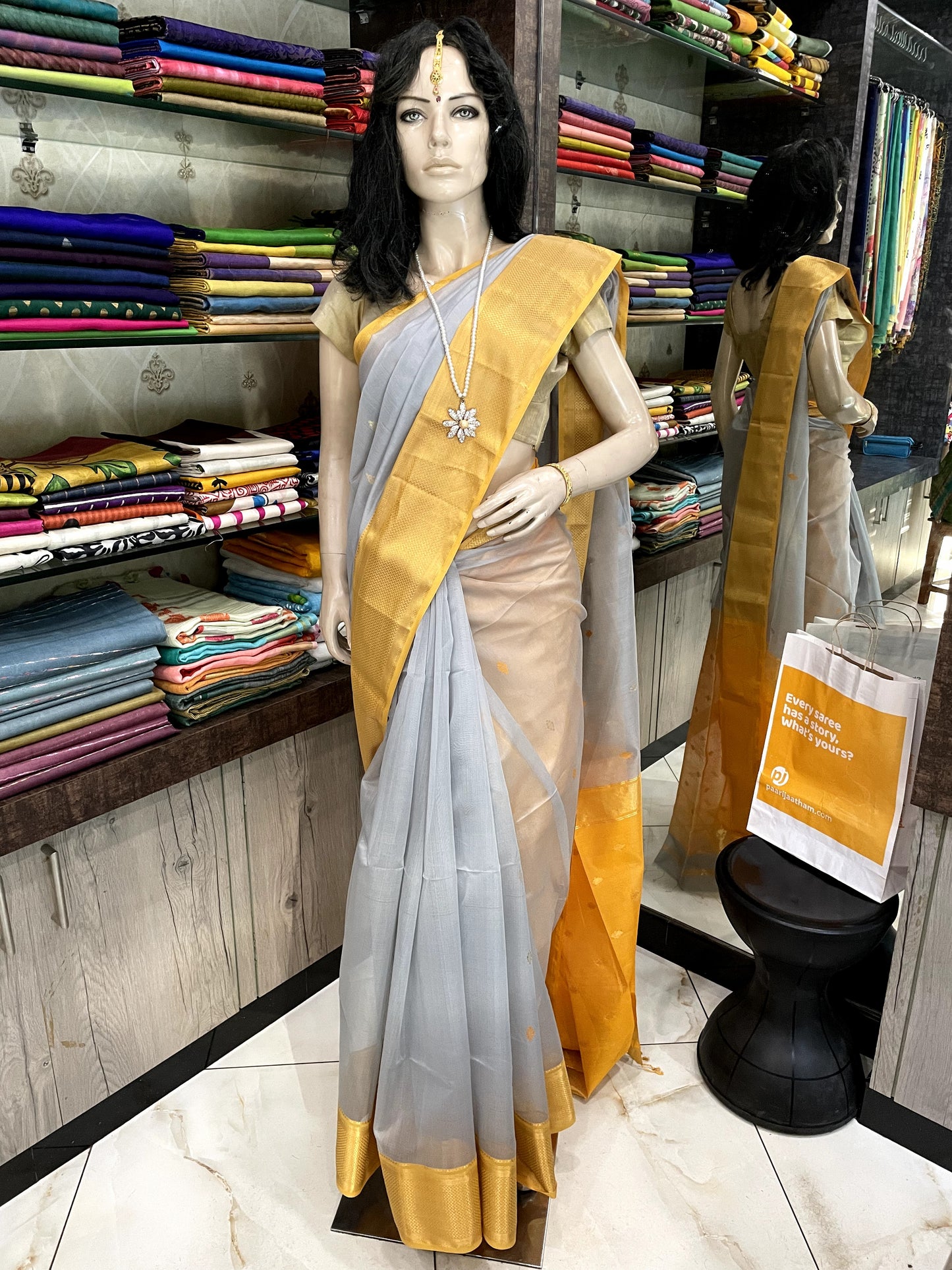 D24A035 Ash Gold Pure Handloom Maheshwari Silk Saree