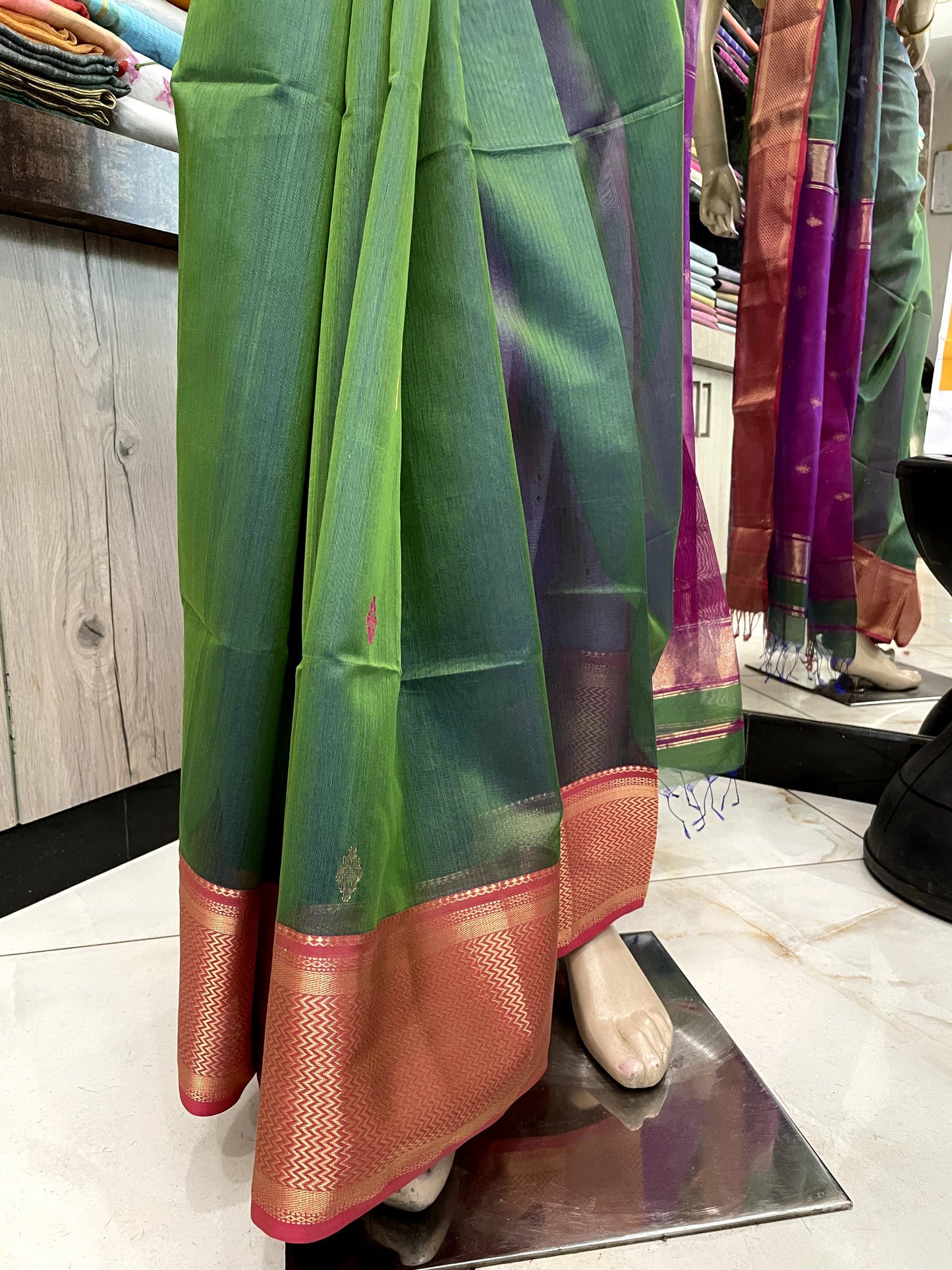 D24A036 Green Red Pure Handloom Maheshwari Silk Saree