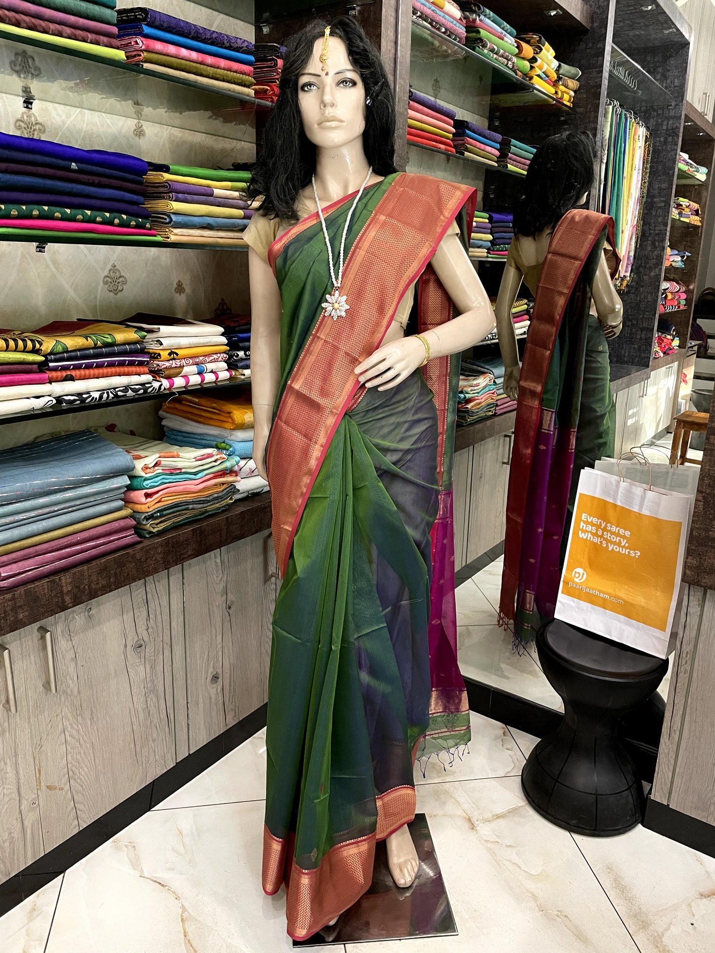 D24A036 Green Red Pure Handloom Maheshwari Silk Saree