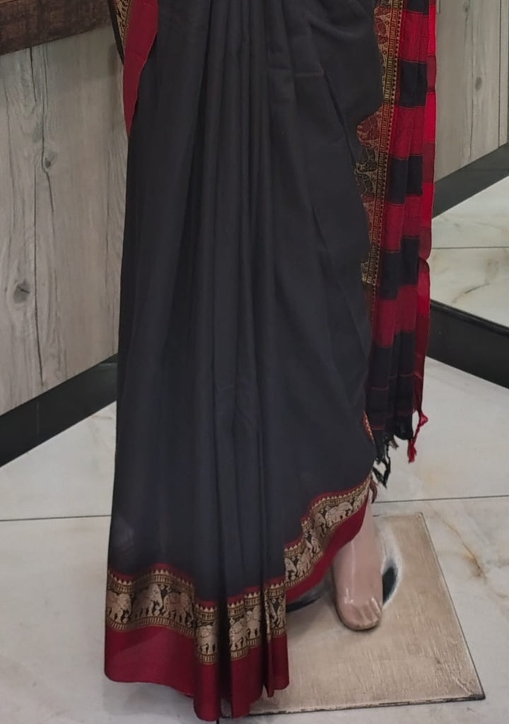 JN26A021 Black and Red Pure Handloom Narayanpet Cotton Saree