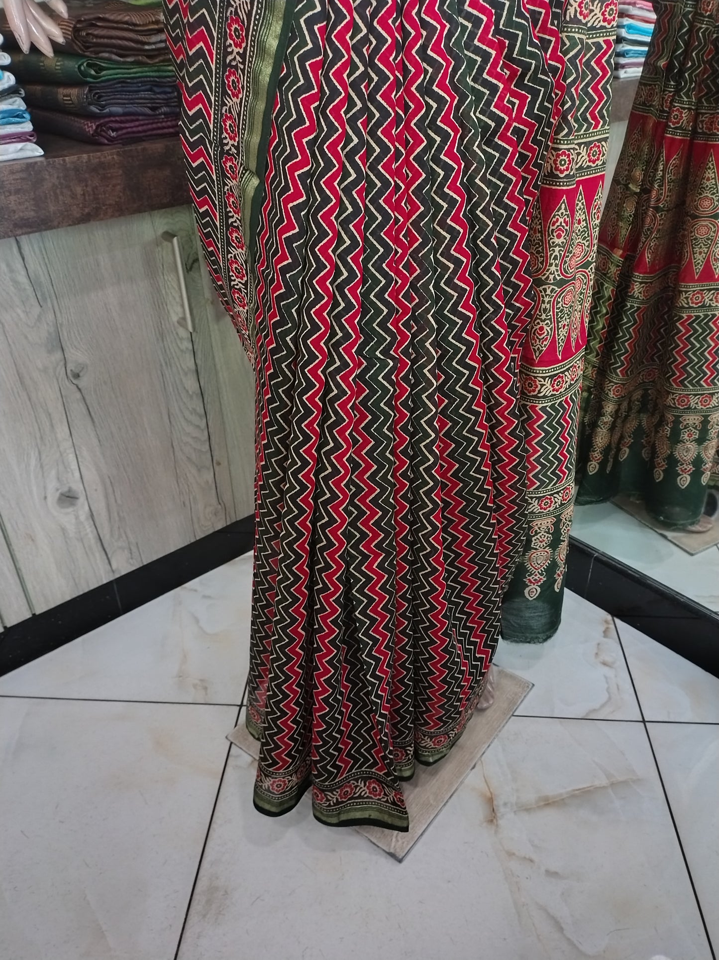 JL26A075 Green and Red Pure Hand Block Printed Chanderi Silk Saree