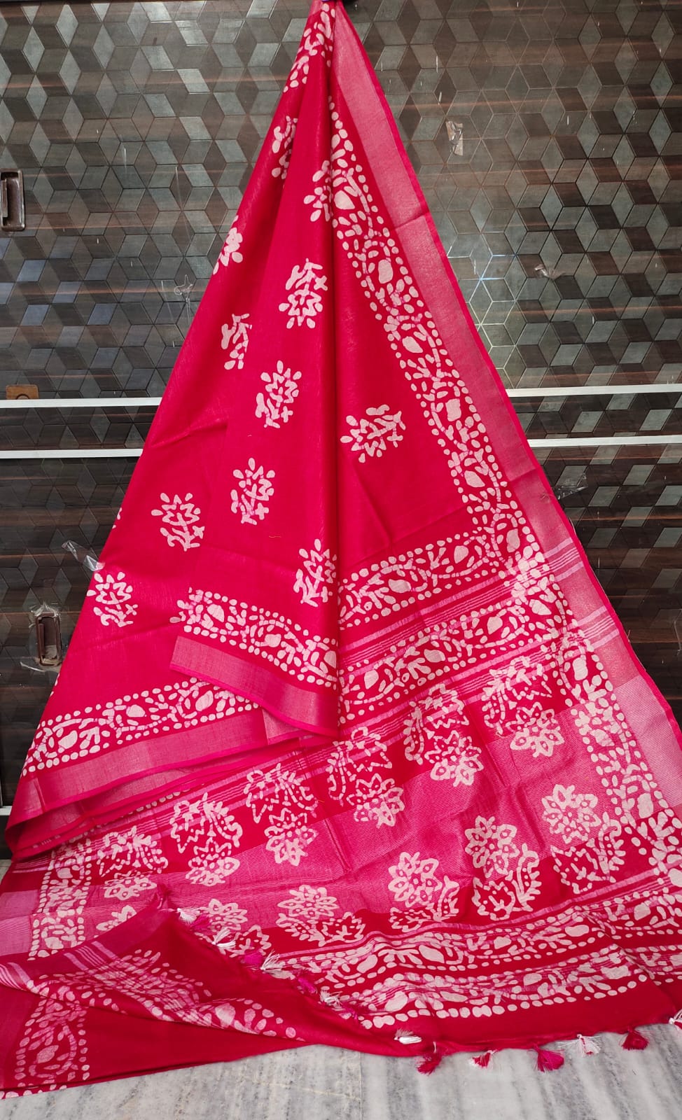 PJOC24A001 Rose White Batik Print Linen Cotton Saree