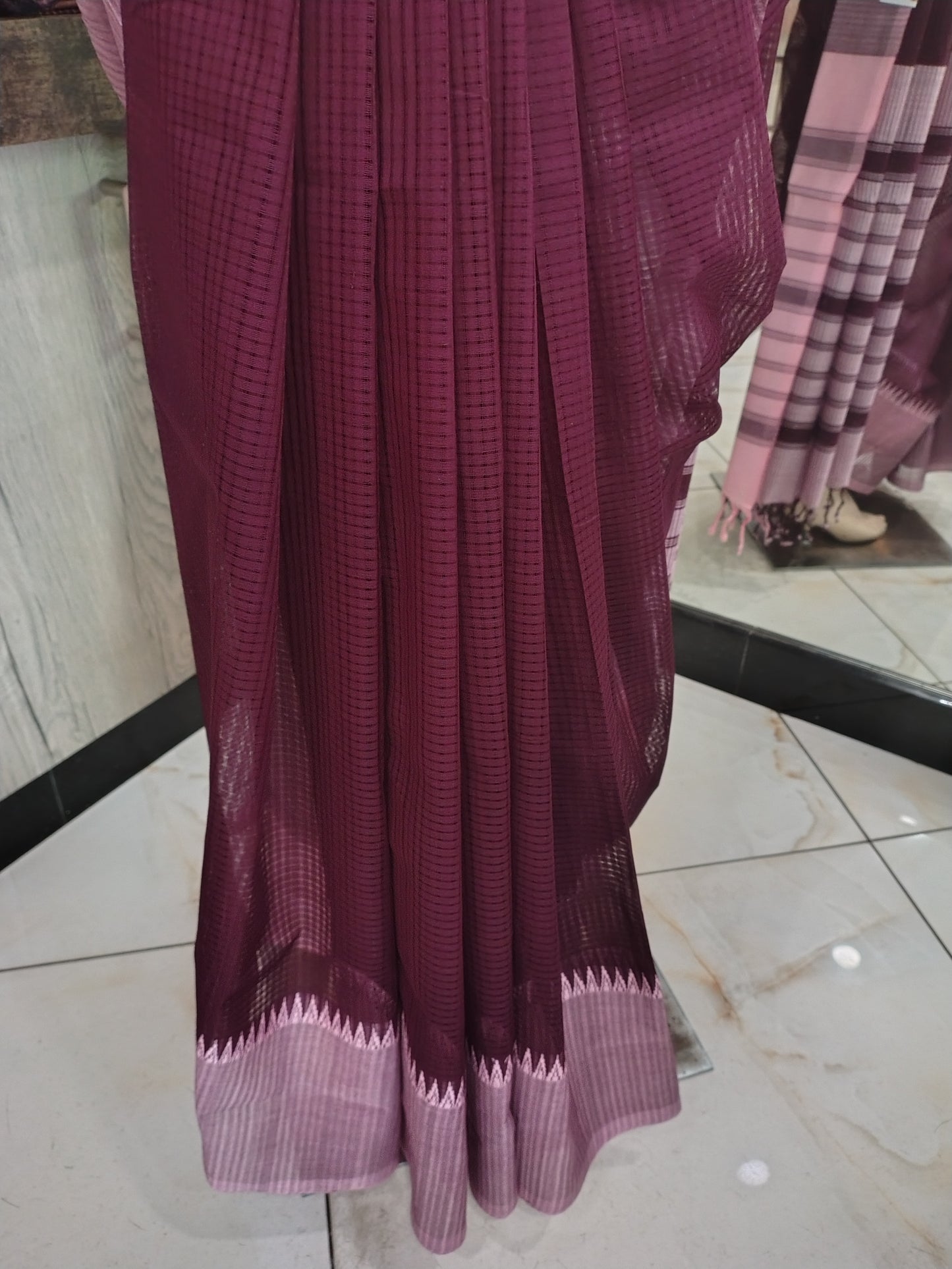 JL26A028 Maroon Pure Handloom Mangalgiri Cotton Saree