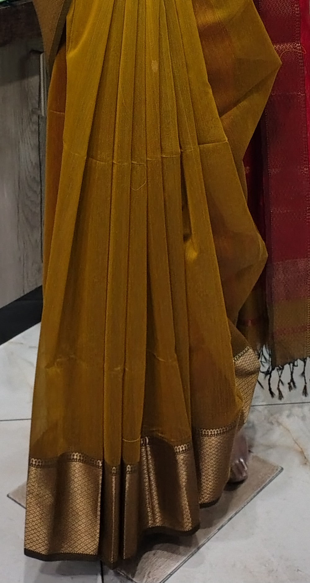 JN26A115 Yellow and Red Pure Handloom Maheshwari Silk Saree