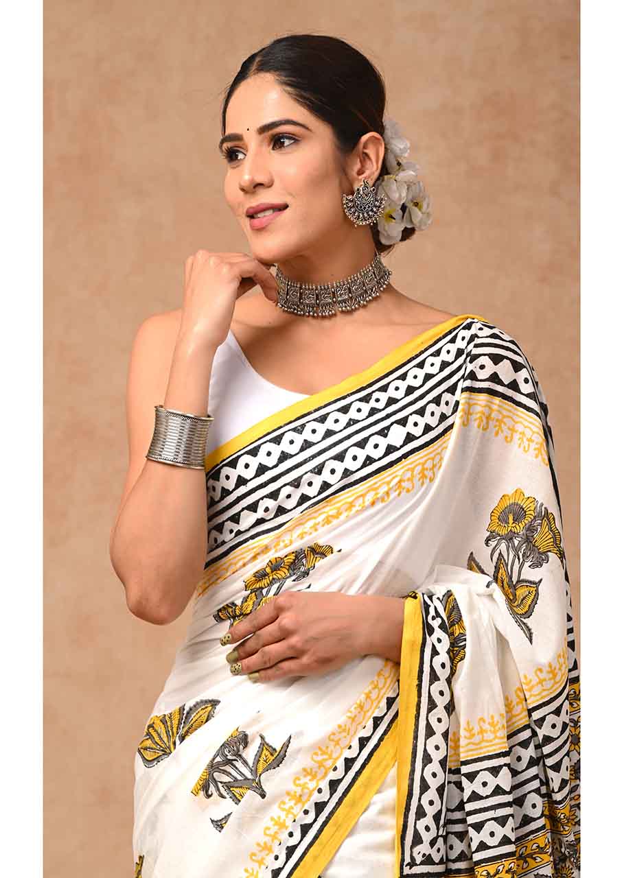 White Yellow Pure Handloom Batik Print Cotton Saree