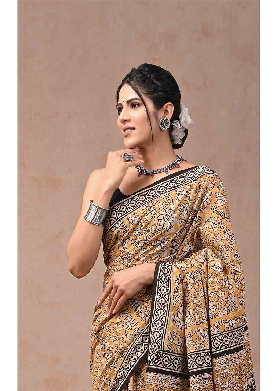 Yellow Black Pure Handloom Batik Print Cotton Saree