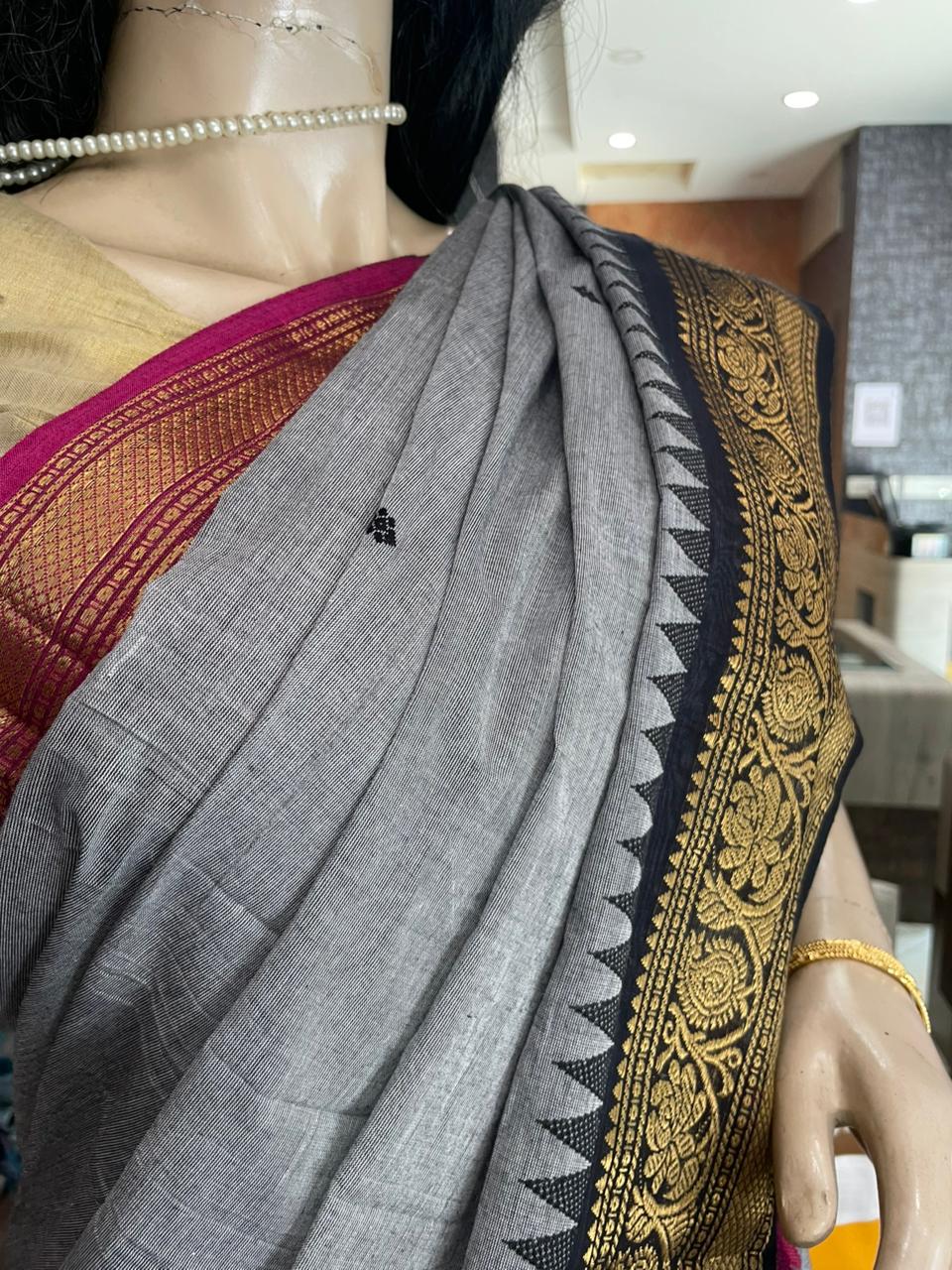AU24A036 Gray Pure Handloom Kanchi Cotton Saree
