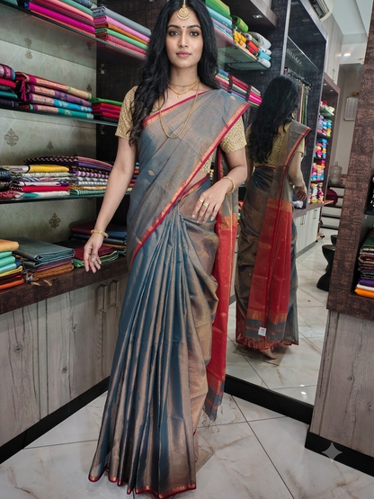 JN26A097 Gray and Red Pure Handloom Maheshwari Silk Saree