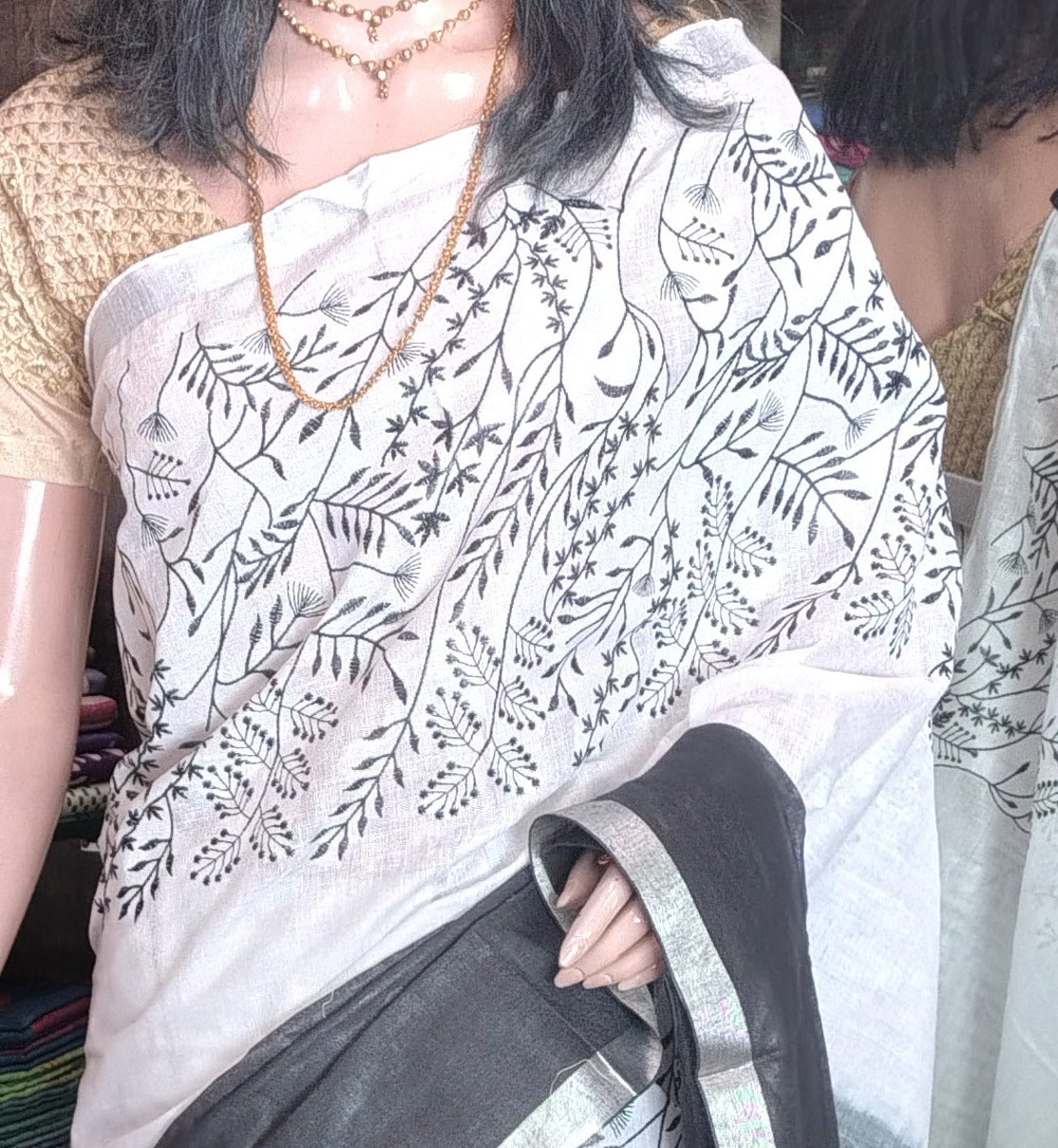 JL26A059 Black and White Pure Handloom Linen Embroidered Saree