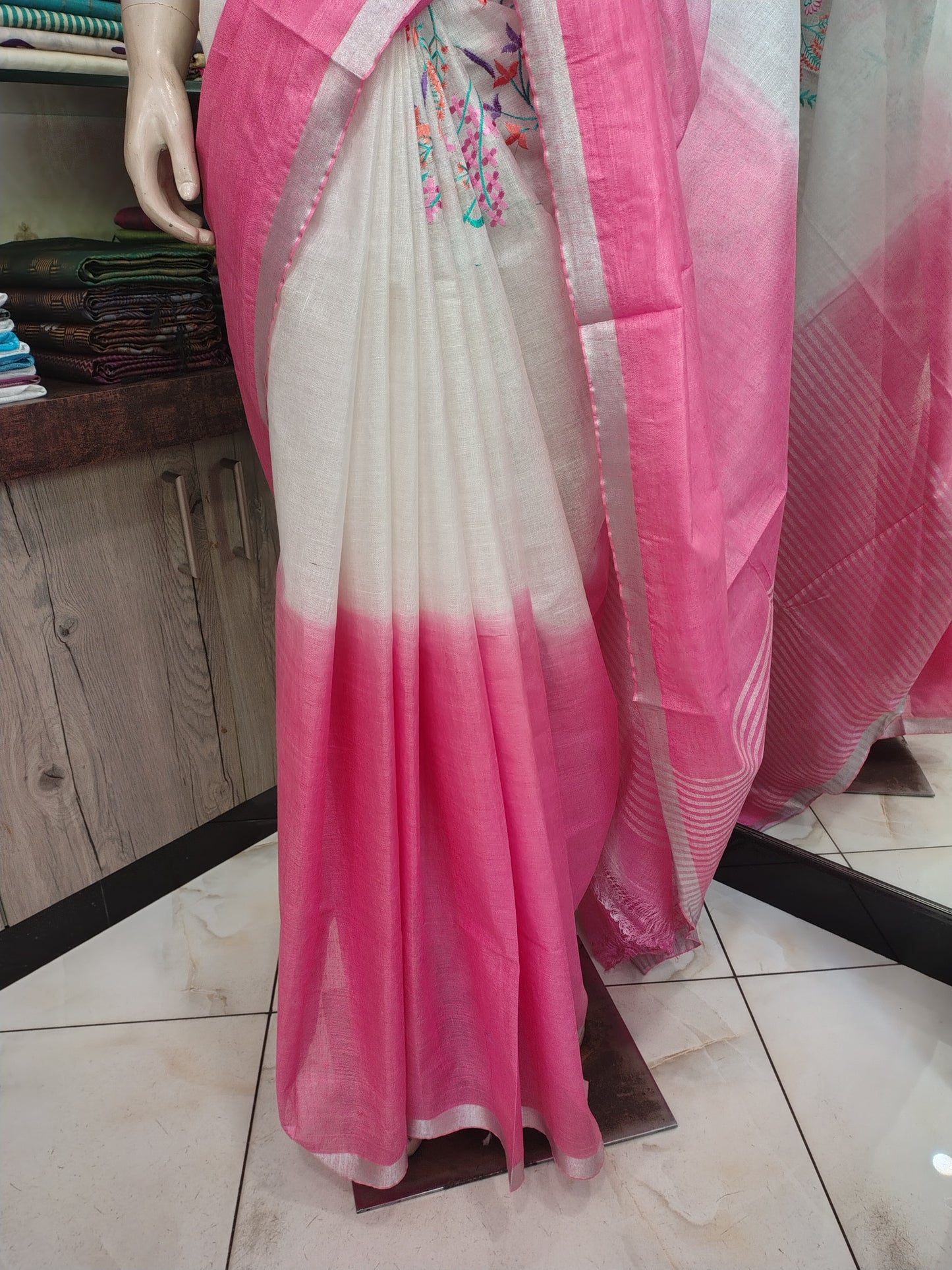 JL26A061 Pink and White Pure Handloom Linen Embroidered Saree