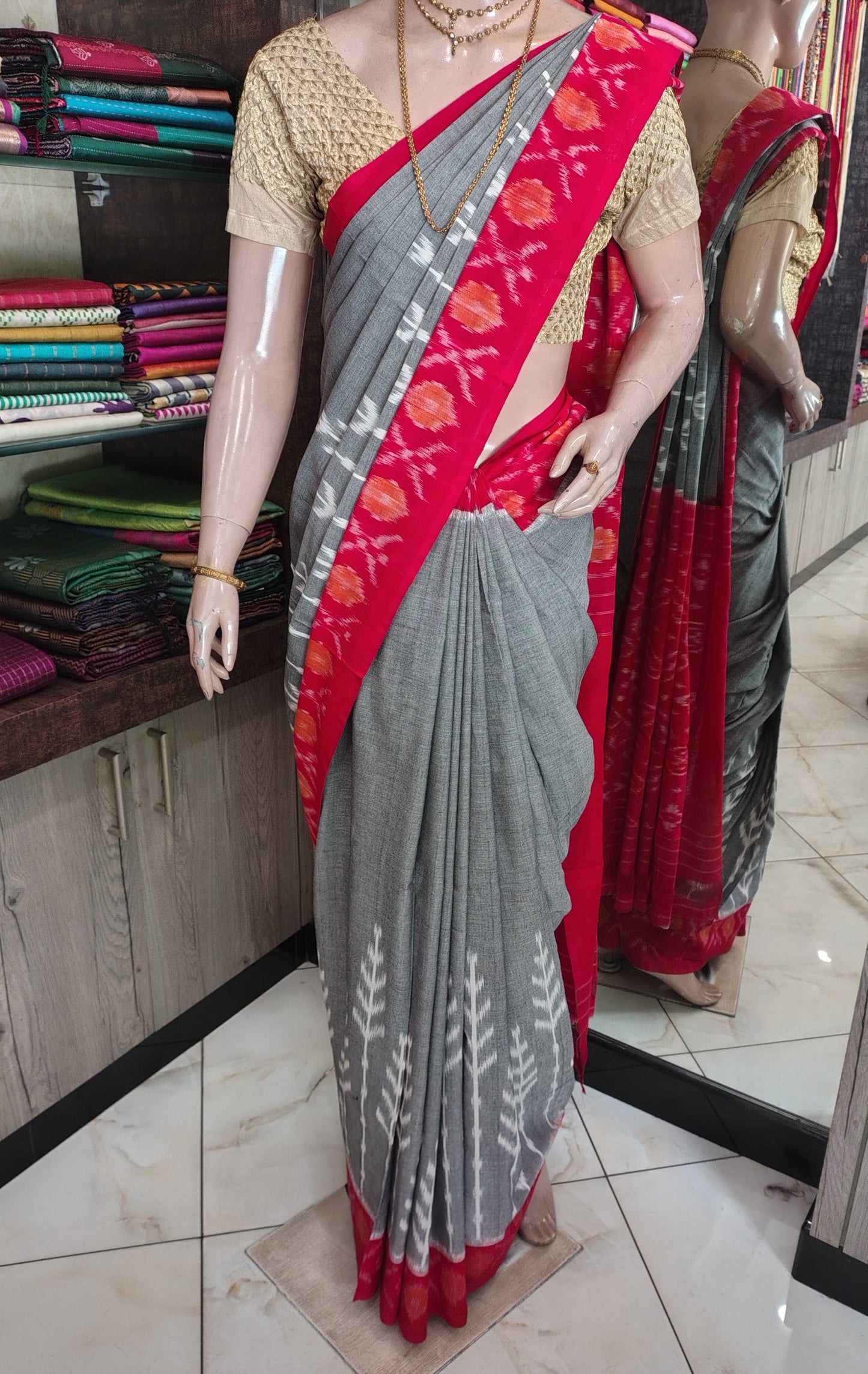 AU26A046 Gray Red Handloom Pochampally Ikkat Mercerized Cotton Saree