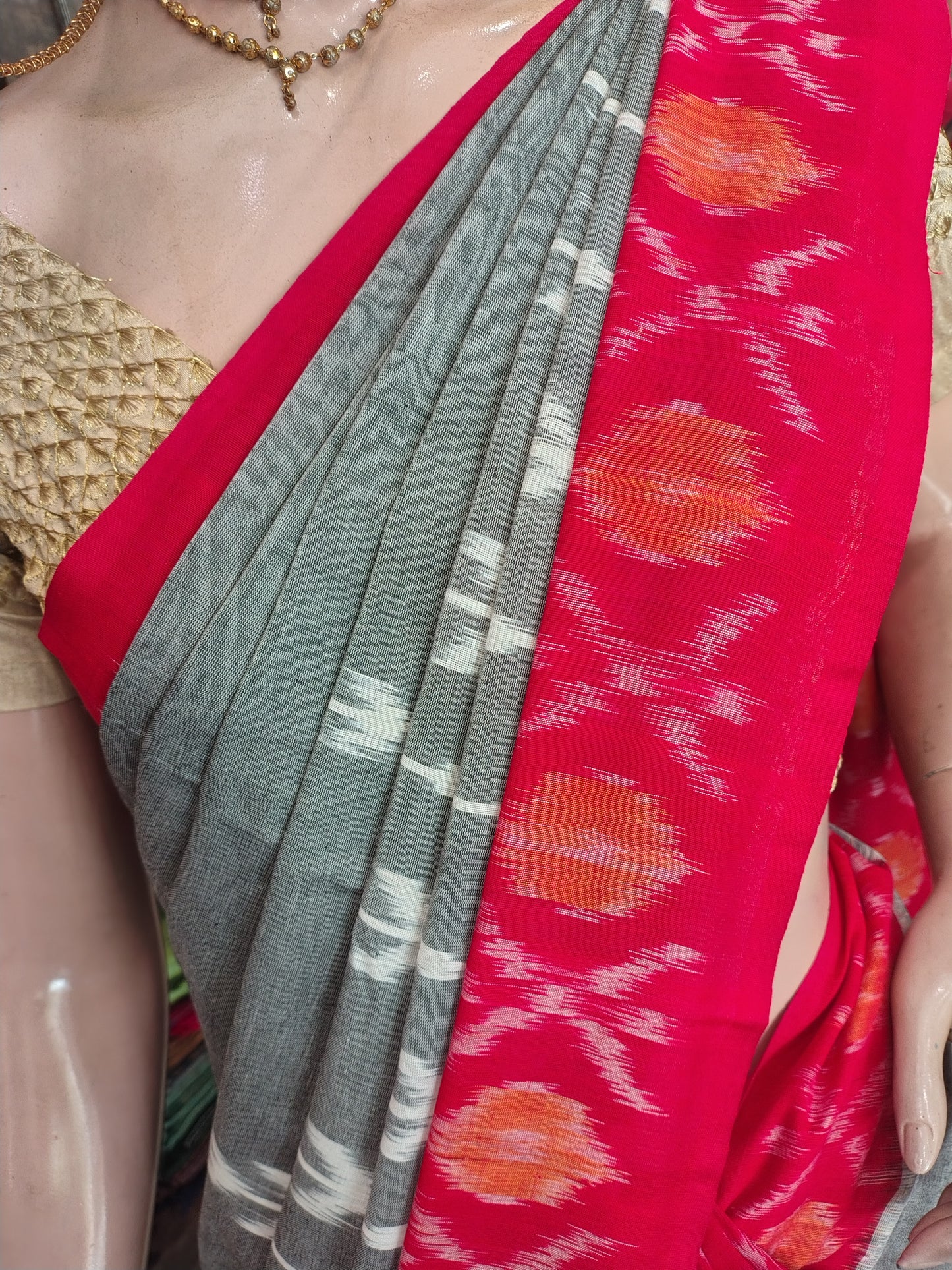 AU26A046 Gray Red Handloom Pochampally Ikkat Mercerized Cotton Saree