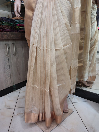 AU26A012 Beige and Gold Pure Handloom Maheshwari Silk Saree