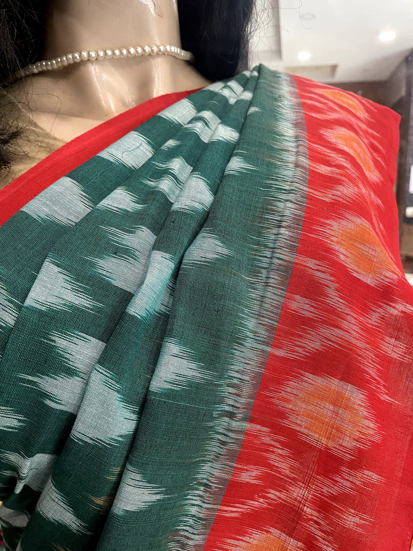 JA25A004 Green Red Handloom Pochampally Ikkat Mercerized Cotton Saree