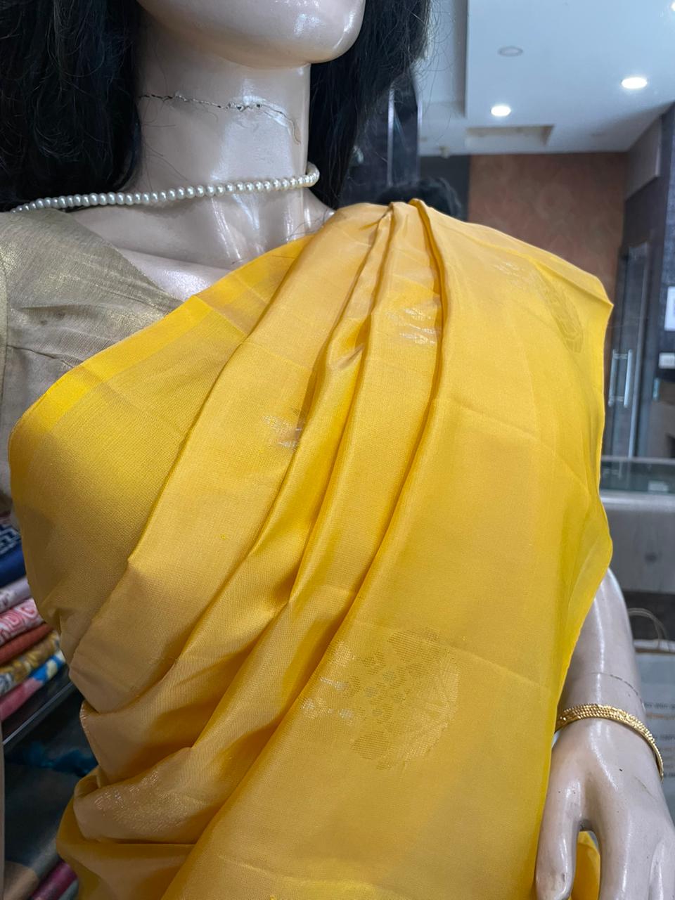 OT25A078 Yellow Pure Handloom Soft Silk Saree