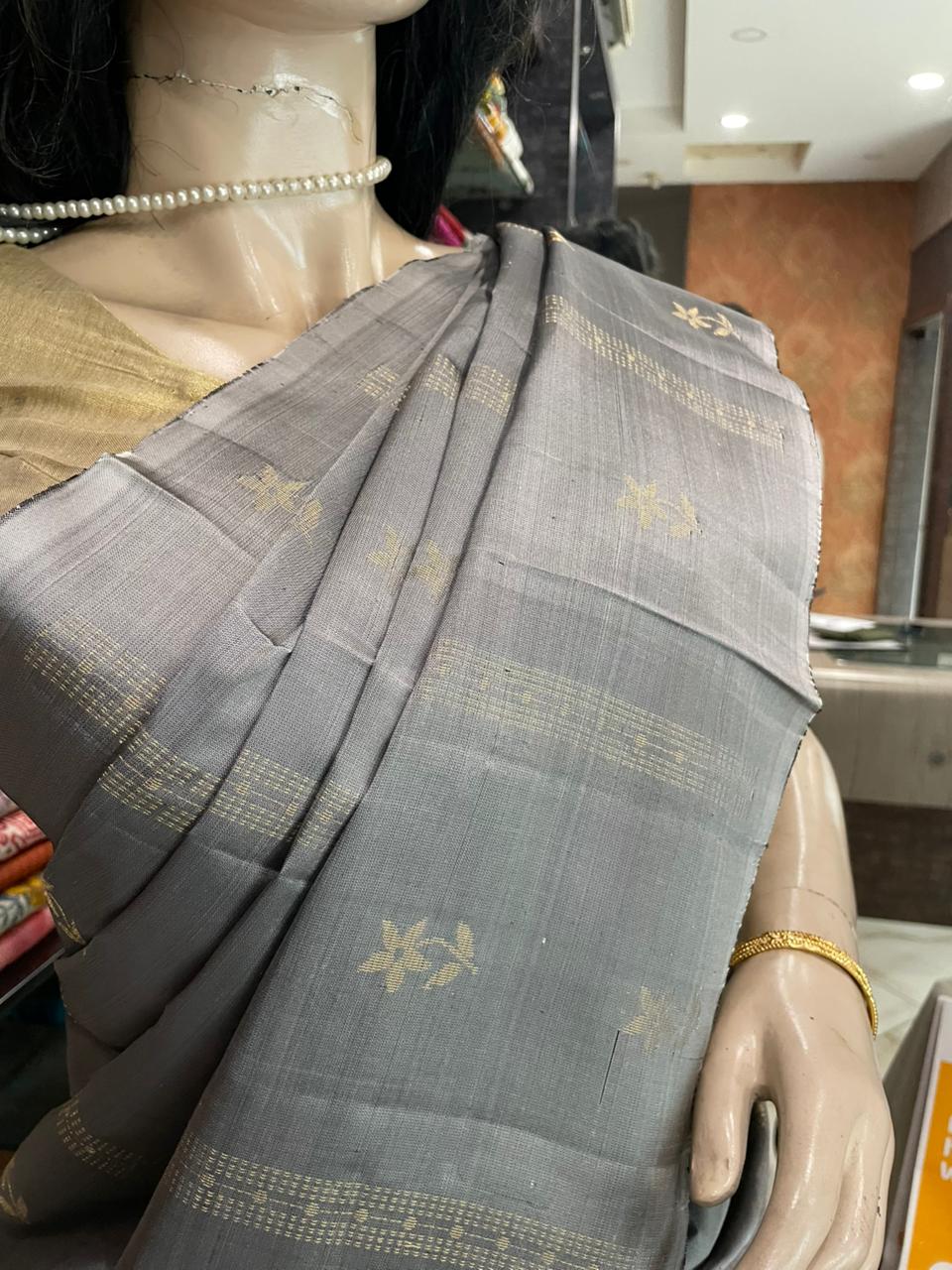 OT25A079 Grey Pure Handloom Soft Silk Saree