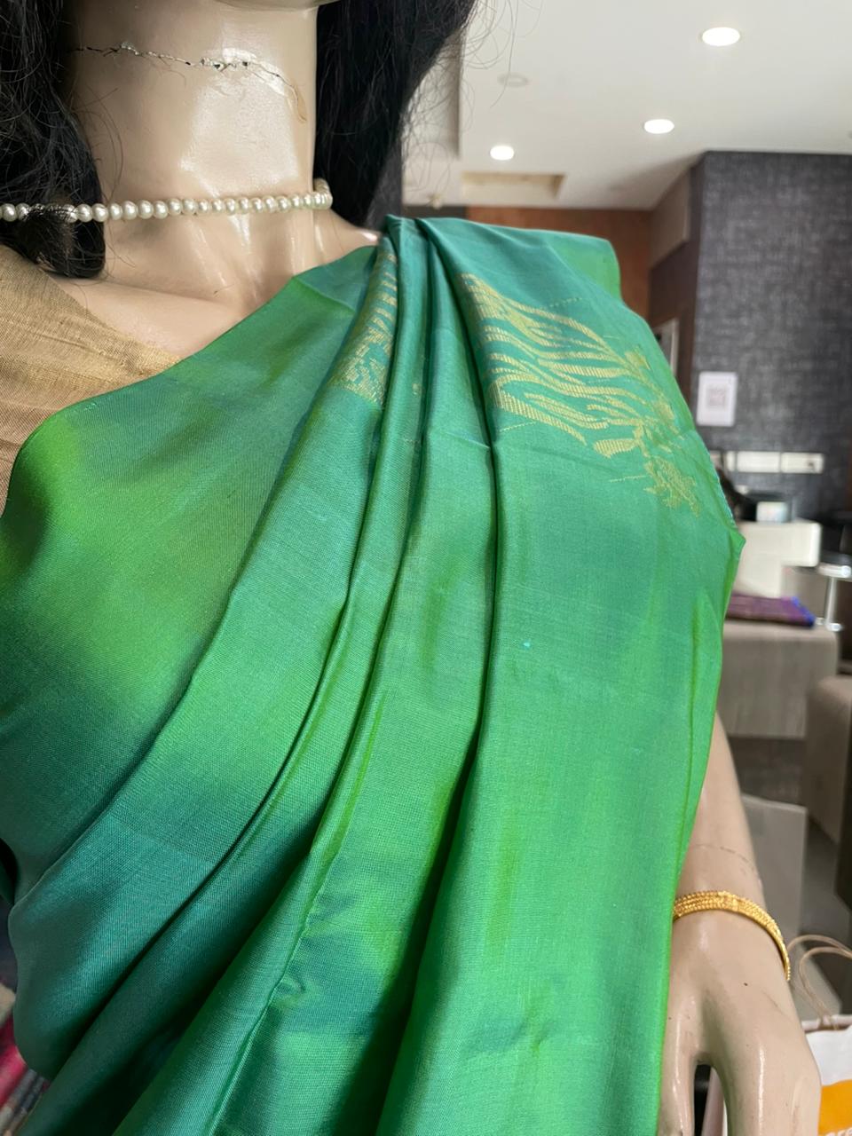 OT25A087 Green Pure Handloom Soft Silk Saree