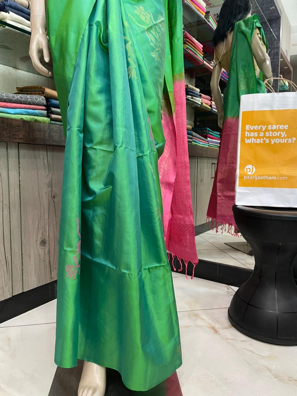 OT25A087 Green Pure Handloom Soft Silk Saree