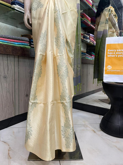 OT25A088 Cream Pure Handloom Soft Silk Saree