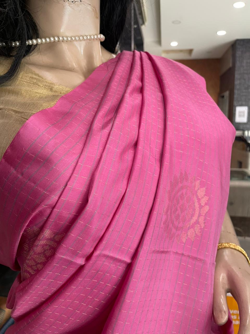 SP25A028 Pink Pure Handloom Soft Silk Saree