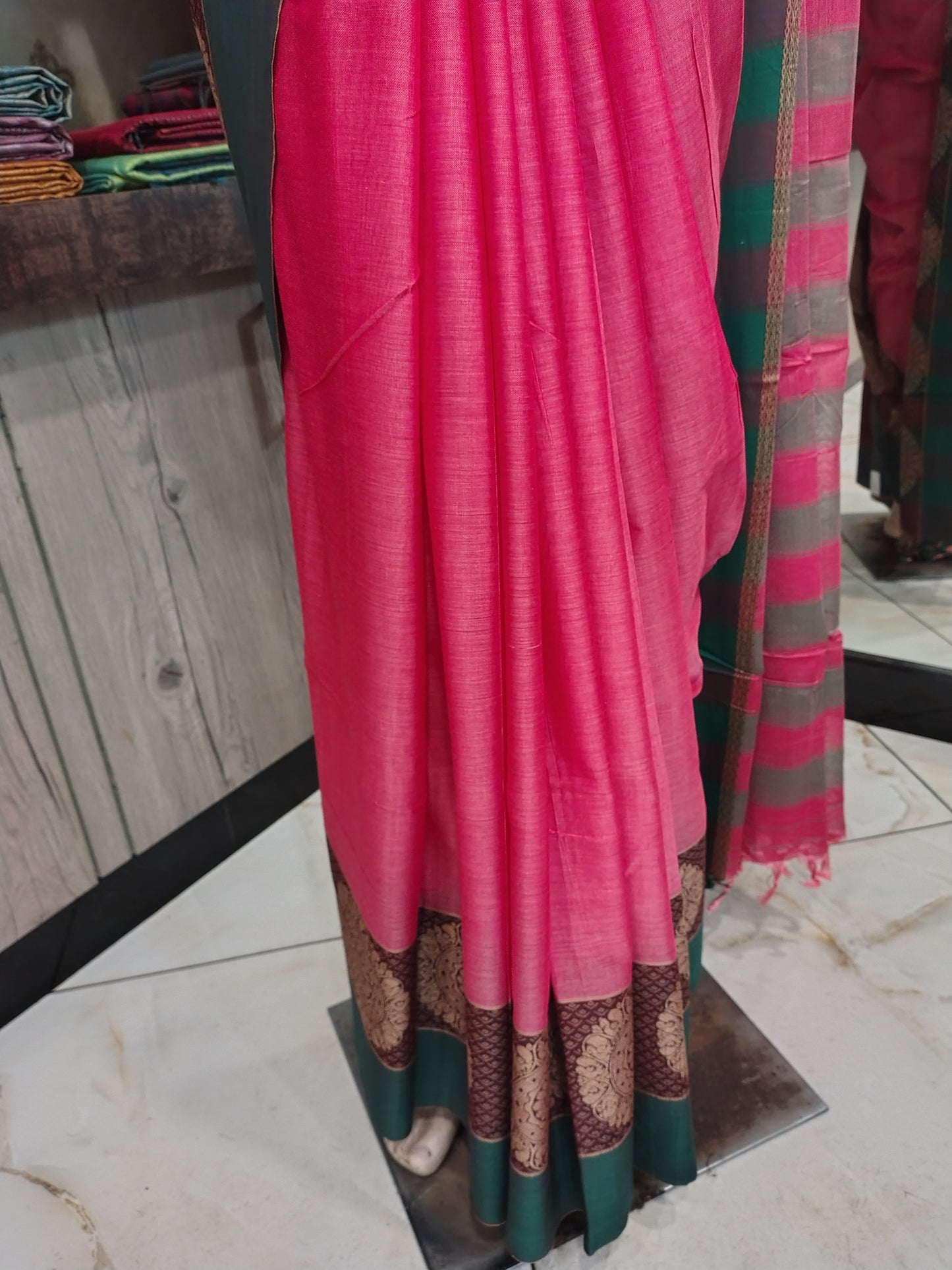 JA25A035 Pink and Green Pure Handloom Narayanpet Cotton Saree