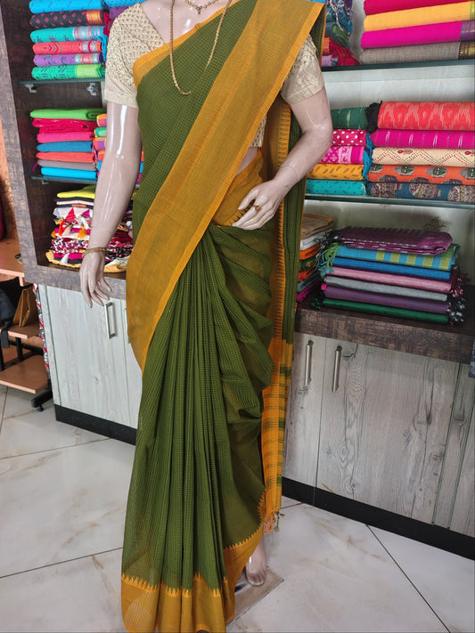 JL26A027 Green and Yellow Pure Handloom Mangalgiri Cotton Saree