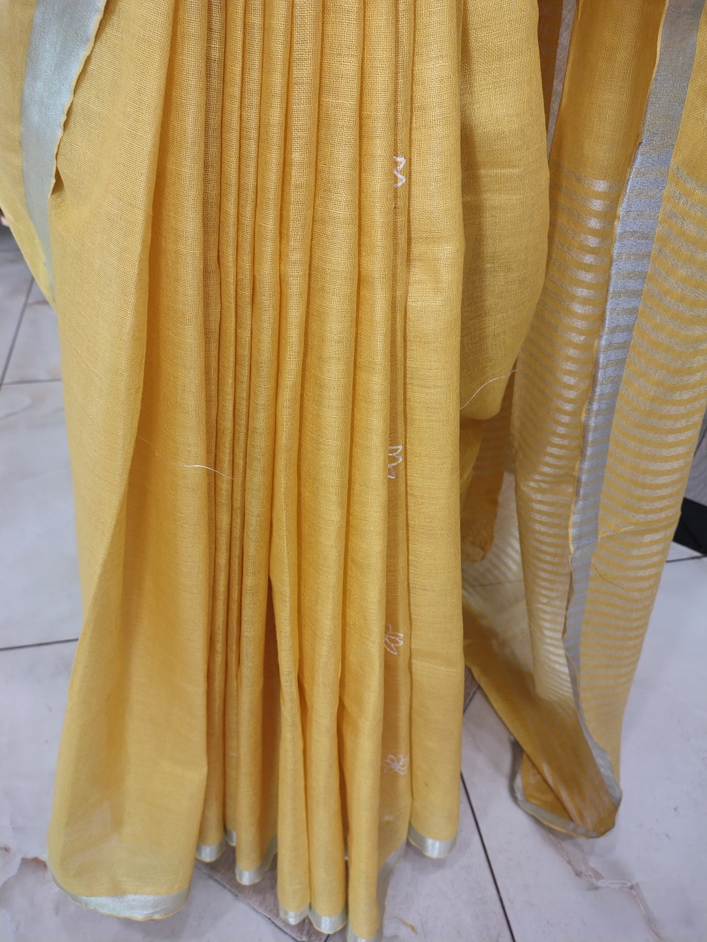 JL26A052 Yellow Pure Handloom Linen Embroidered Saree