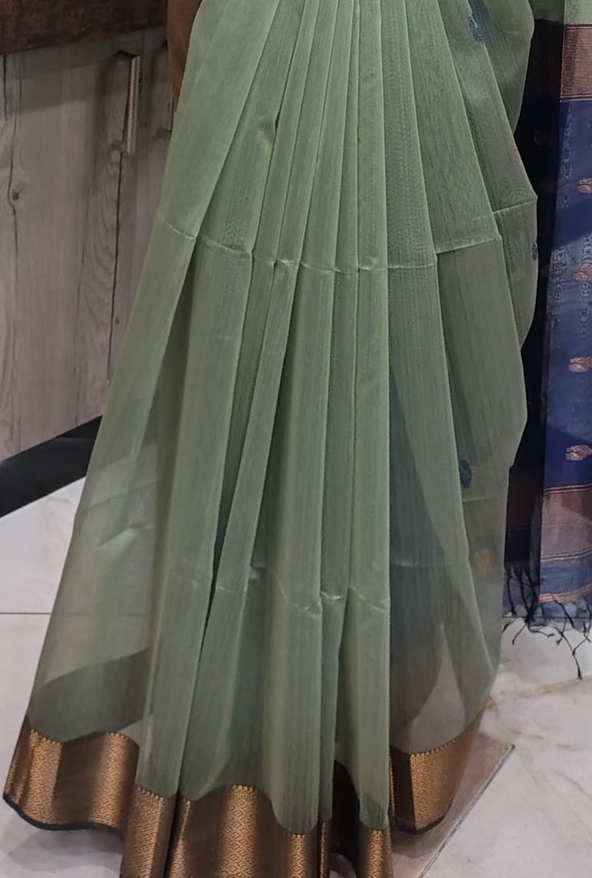 JN26A116 Lite Green and Blue Pure Handloom Maheshwari Silk Saree